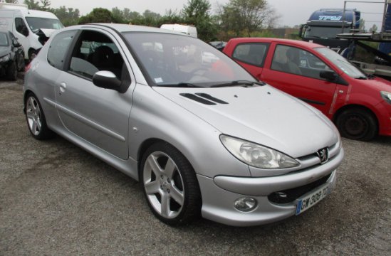 PEUGEOT 206 1.6 I 3P