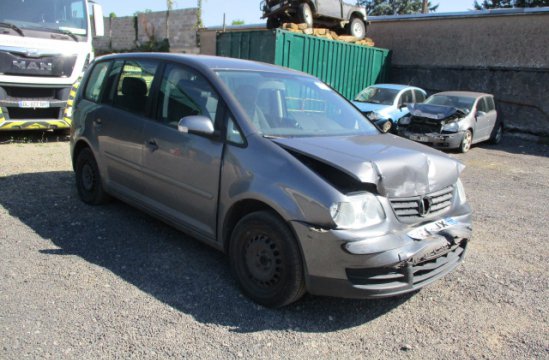 VOLKSWAGEN TOURAN 1.9 TDI 5P