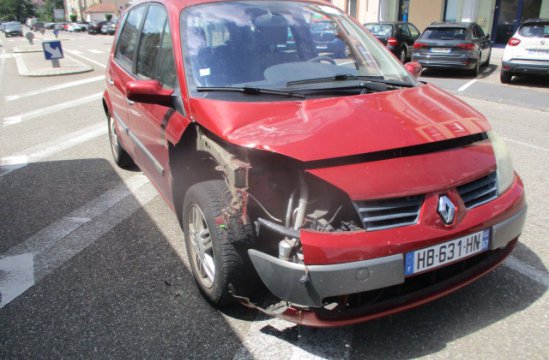RENAULT SCENIC 2.0 I BA 5P