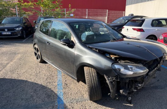 VOLKSWAGEN GOLF GTI 2.0 TSI BA 3P